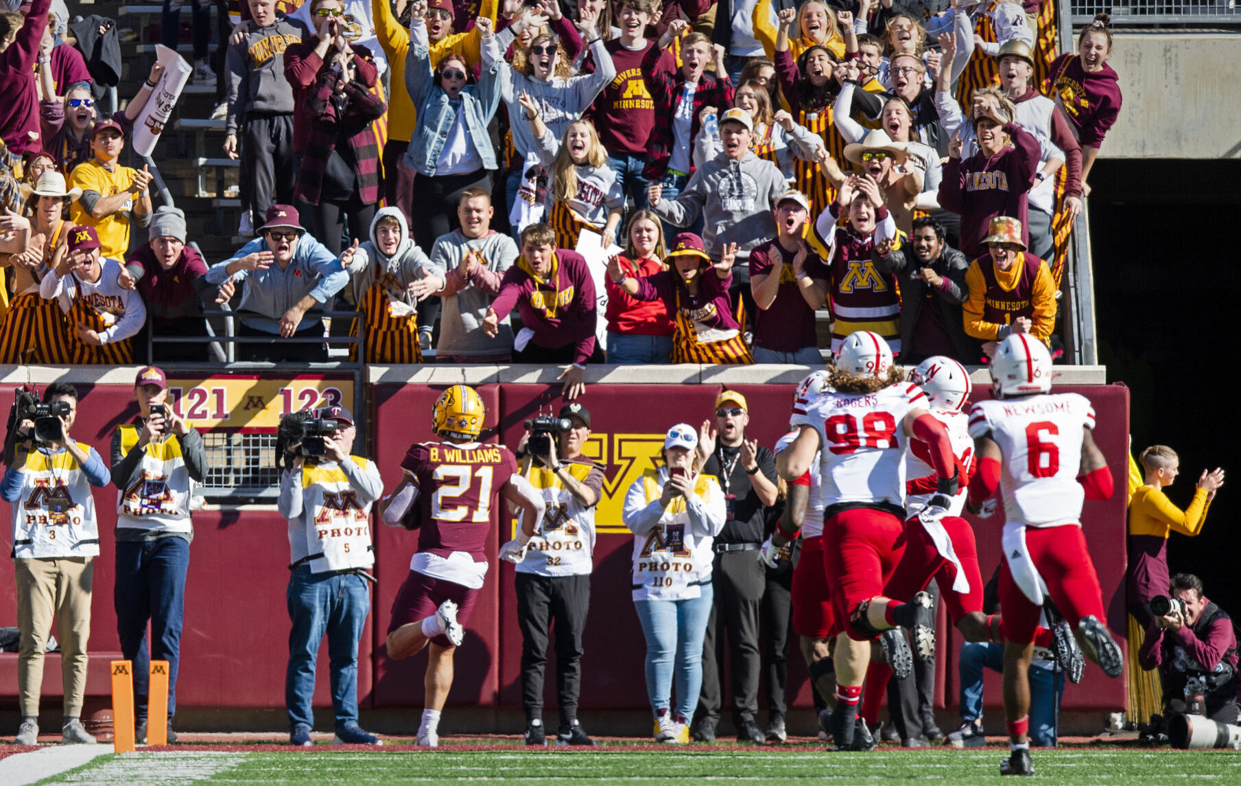Nebraska vs. Minnesota, 10.16